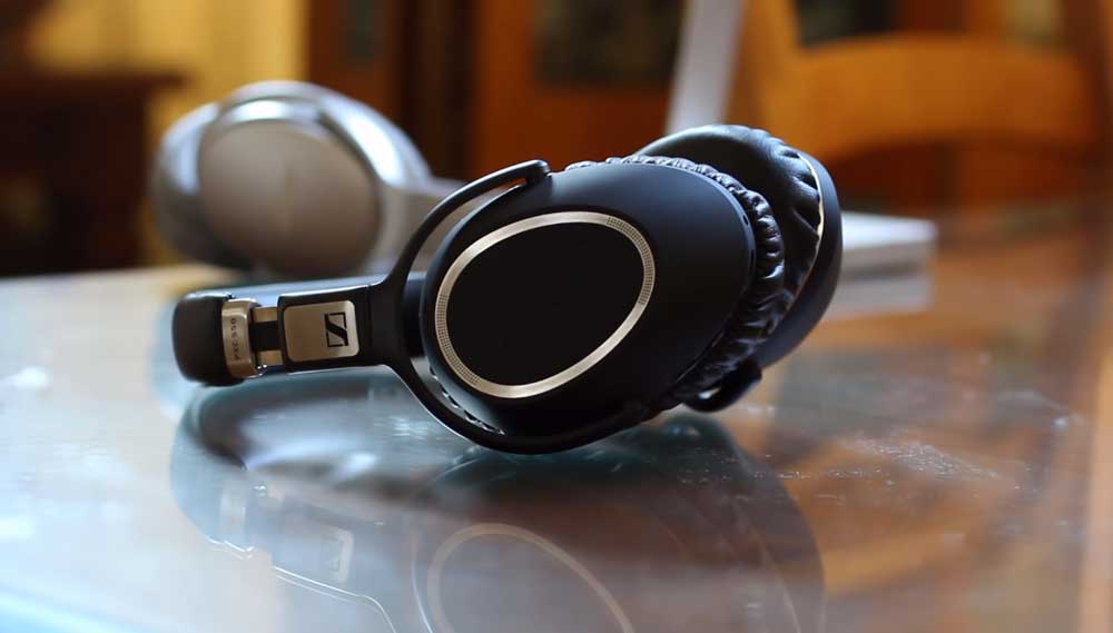 Sennheiser PXC 550 headphones